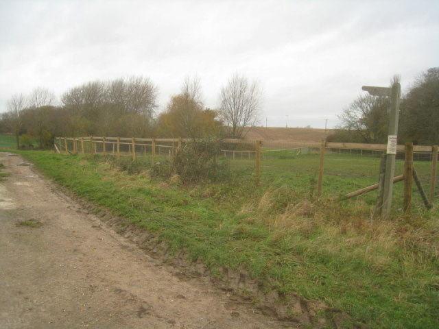 Path leading out of Rookery Farm