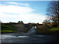 A path leading to Barnston Drain, Hull