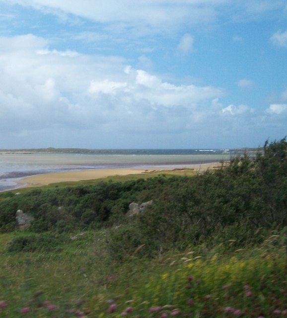 Keadue Bay from the R259 © Eric Jones cc-by-sa/2.0 :: Geograph Britain ...