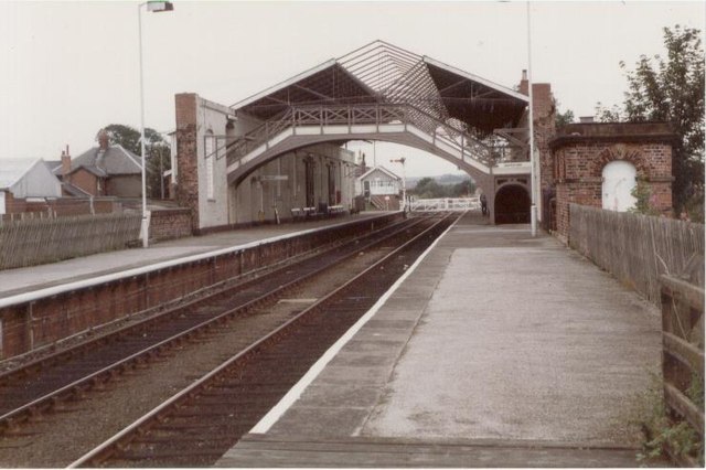 Filey Railway Station Yorkshire 1984 © Nigel Thompson Cc By Sa20