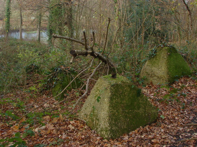 Tank traps on the River Wey