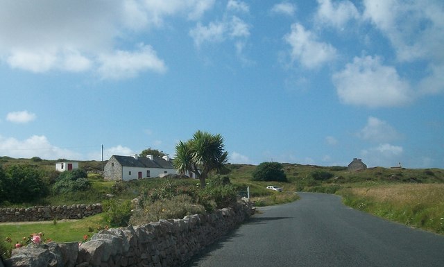 Cottage on a sharp corner on the R259 at Keadue Lower