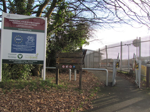 Entrance to Taff Trail at Glyntaff