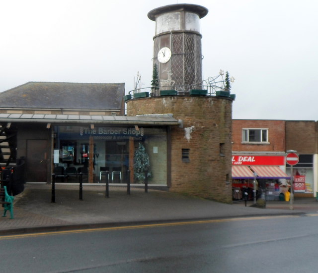 Clock tower and barber shop in the... © Jaggery ccbysa/2.0