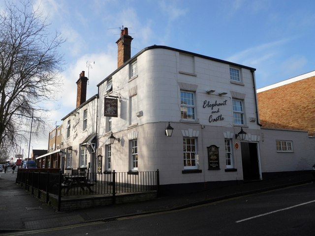 Warwick - The Elephant And Castle © Ian Rob :: Geograph Britain and Ireland