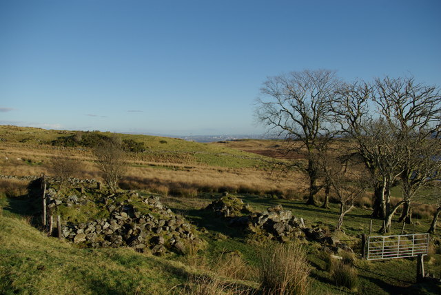 Kaim Dam, Renfrewshire - area information, map, walks and more