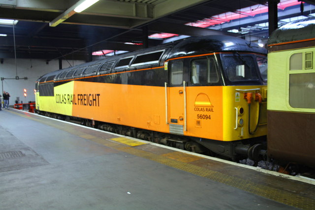Charter train from Crewe arrives at Euston Station