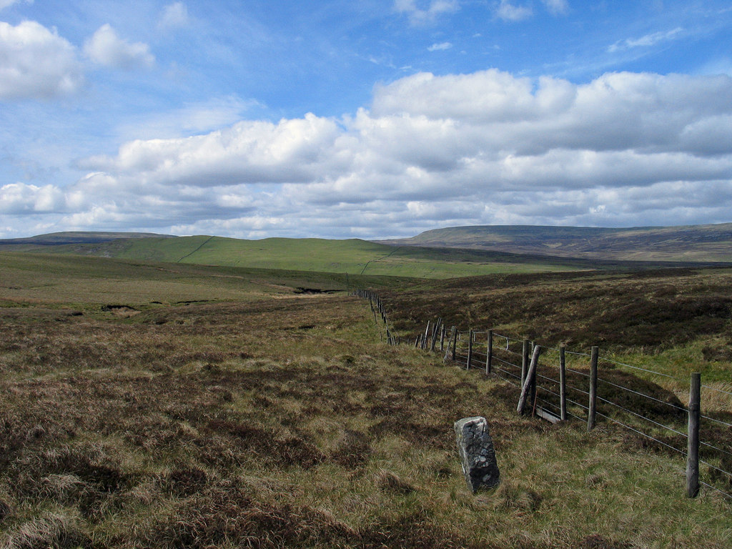 Boundary stone No. 37 © Trevor Littlewood cc-by-sa/2.0 :: Geograph ...