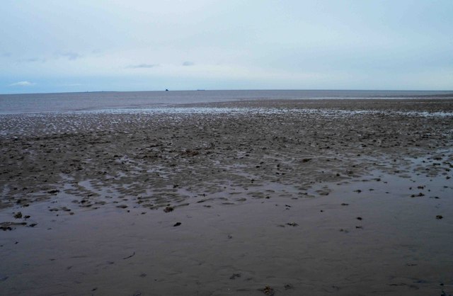 Cleethorpes low tide (Nearly at the sea) © Steve Fareham cc-by-sa/2.0 ...