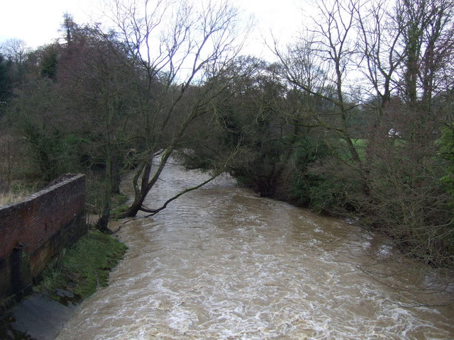 The River Leven, Hutton Rudby © JThomas :: Geograph Britain and Ireland