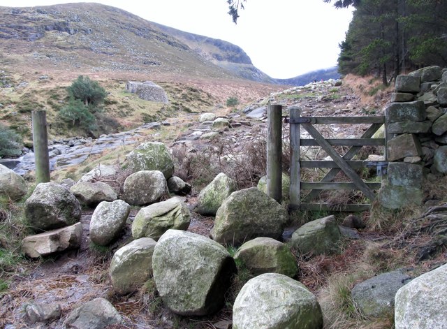 The mountain gate on the Glen River valley track