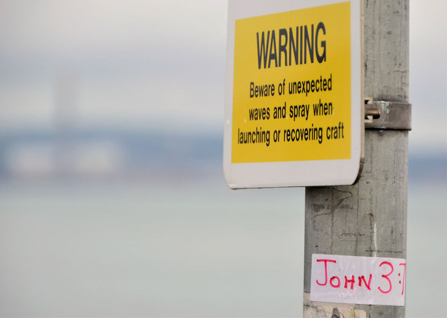 Warning signs, Helen's Bay