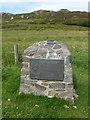 NR3893 : Isle of Colonsay: Dun Eibhinn information plaque by Chris Downer