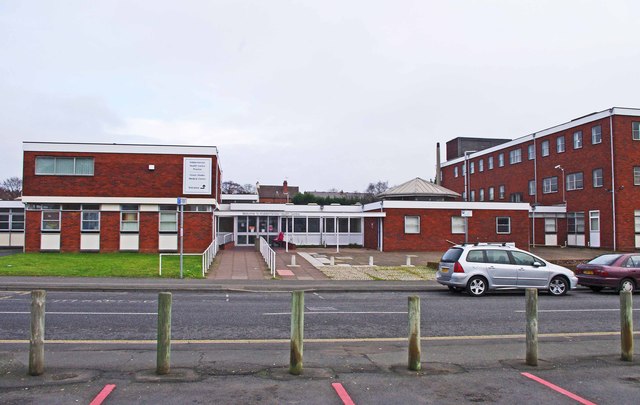 Kidderminster Health Centre 1 C P L Chadwick Cc By Sa 2 0 Geograph Britain And Ireland