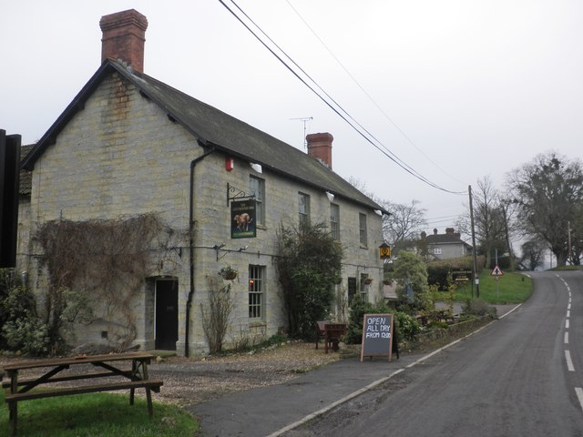 The Greyhound Inn, Staple Fitzpaine © Roger Cornfoot :: Geograph 