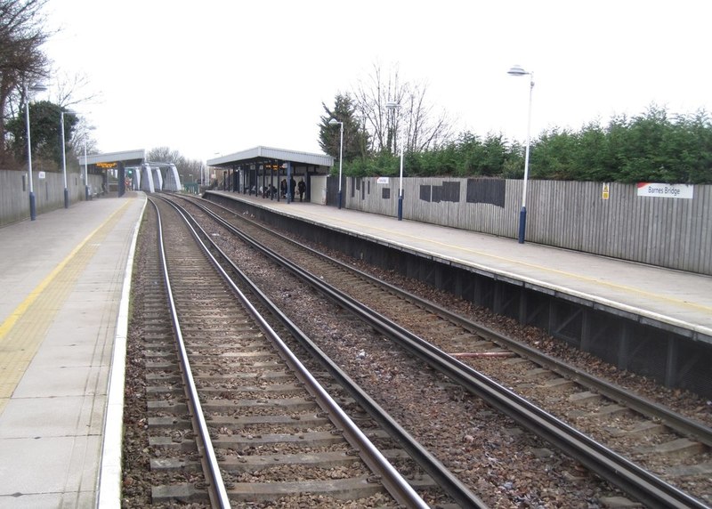 Barnes Bridge railway station, London © Nigel Thompson cc-by-sa/2.0 ...