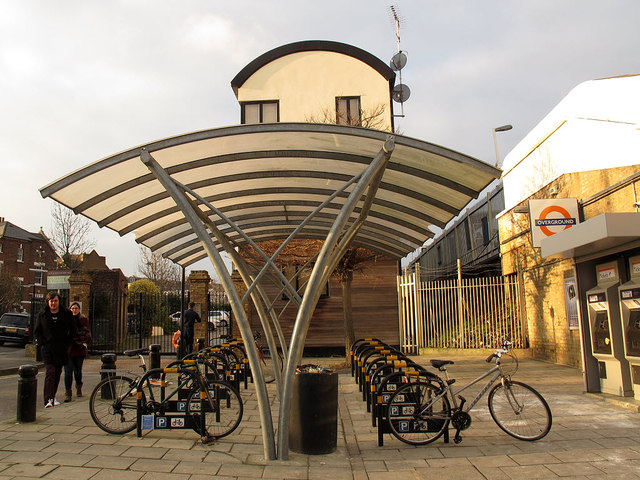 Clapham High Street station cycle parking