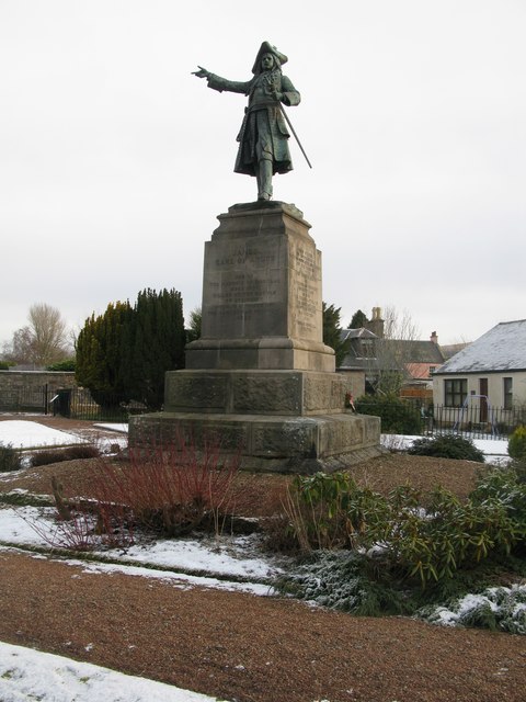 Earl of Angus Statue (The Cameronians' Regimental Memorial)