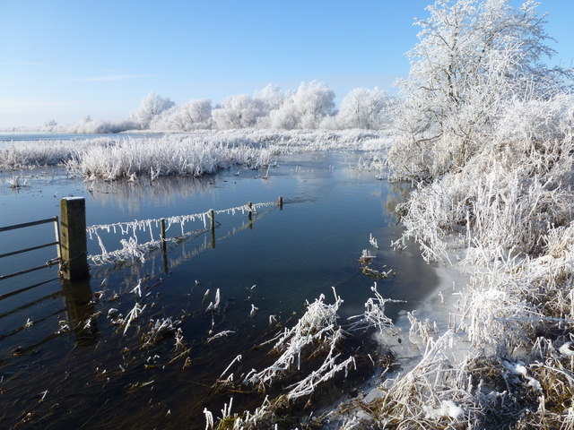 Flooded and frozen - The Ouse Washes... © Richard Humphrey cc-by-sa/2.0 ...