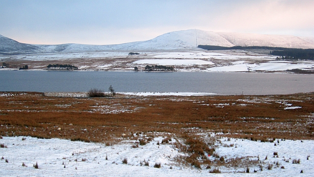 Harperrig Reservoir © Richard Webb :: Geograph Britain and Ireland