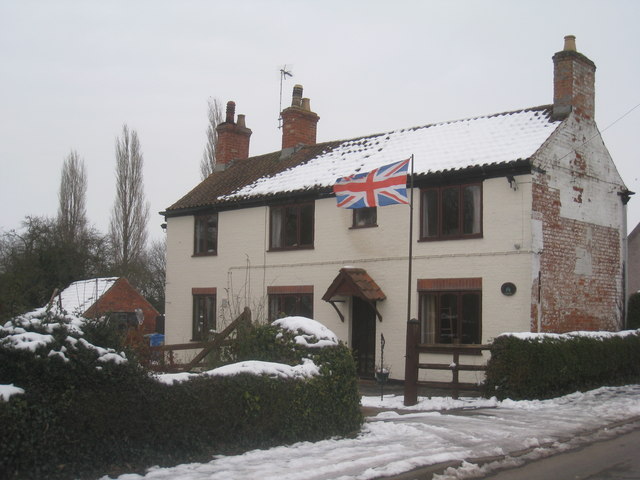 keep-the-flag-flying-jonathan-thacker-geograph-britain-and-ireland