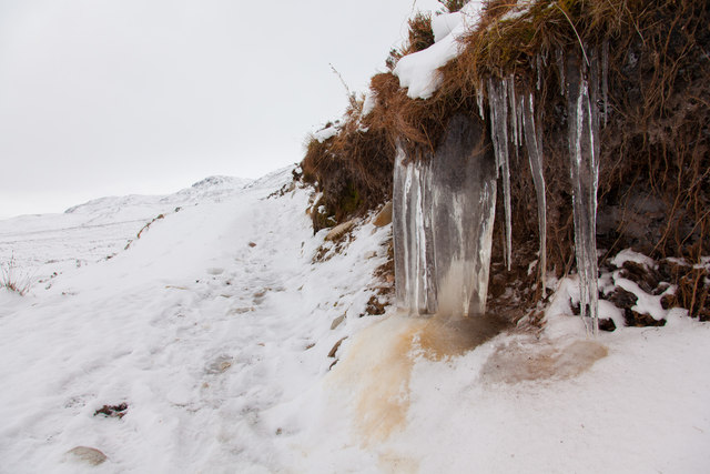 Icicles beside Lairig Leacach