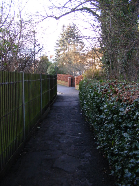 Path to Kirkwick Avenue
