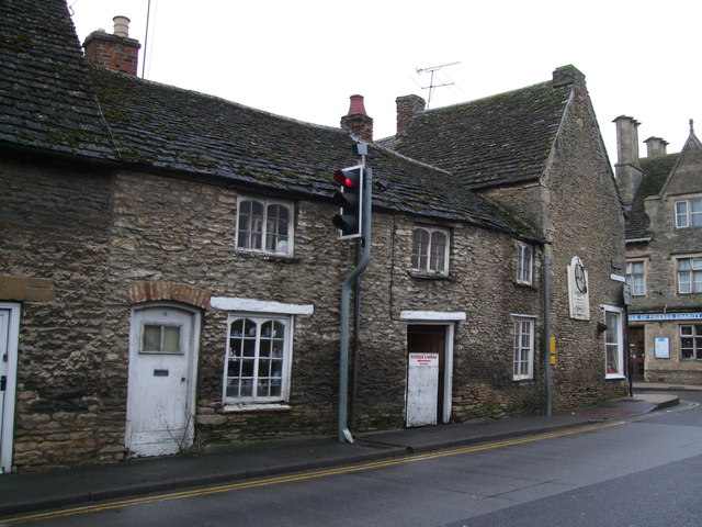 16 Thames Street, Lechlade
