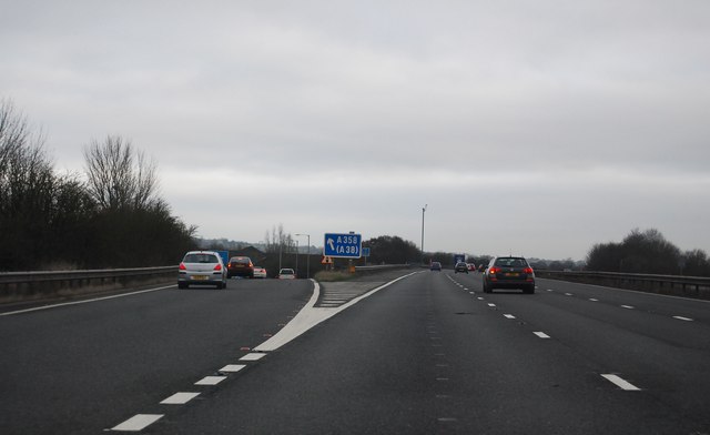 M5, Junction 25 © N Chadwick cc-by-sa/2.0 :: Geograph Britain and Ireland