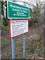 SY8491 : Permissive footpath sign Chamberlaynes Heath by Nigel Mykura