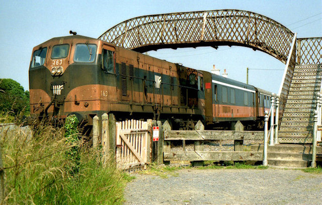 Passenger train, Bridgetown station (1990)