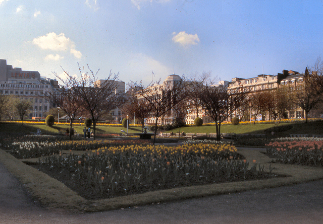 Piccadilly Gardens (1979)