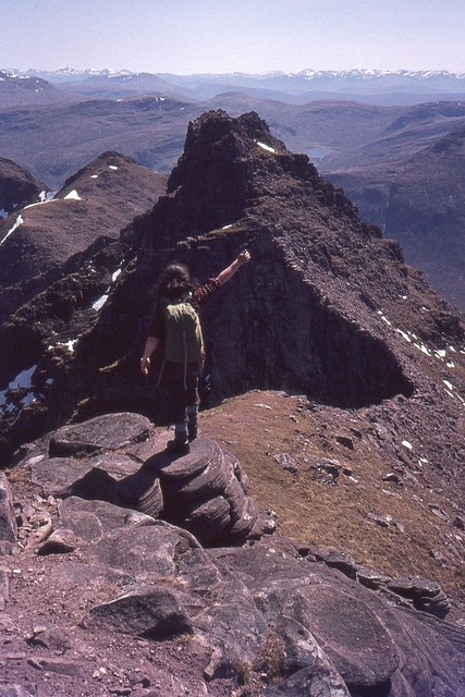 Corrag Bhuidhe pinnacles ahead, An Teallach