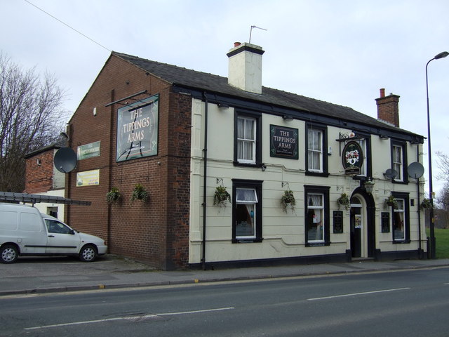 The Tippings Arms pub © JThomas :: Geograph Britain and Ireland