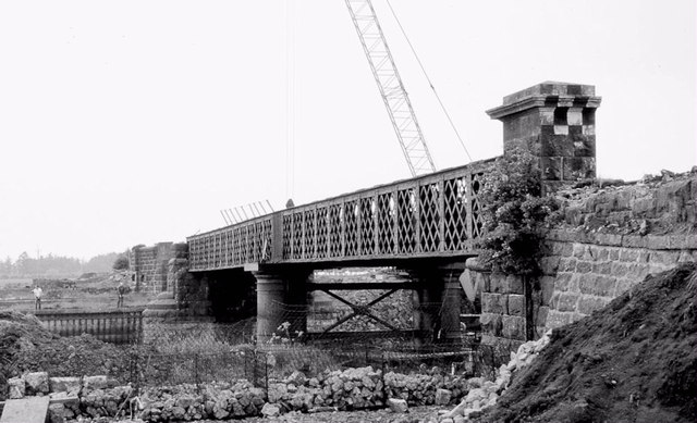 The old Agivey Bann bridge near... © Albert Bridge cc-by-sa/2.0 ...