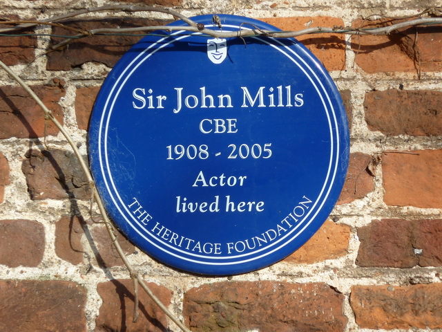 Blue plaque for Sir John Mills