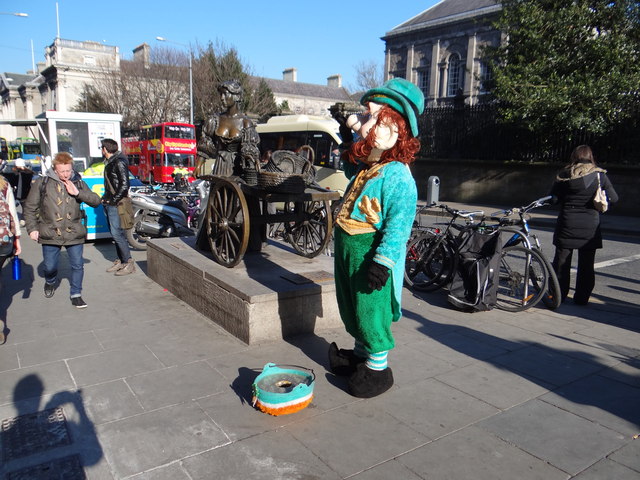 A real leprechaun in Dublin! © Ian Paterson cc-by-sa/2.0 :: Geograph ...