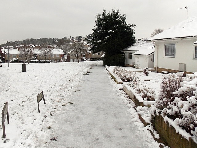 An icy footpath through Pilton Vale, Malpas, Newport