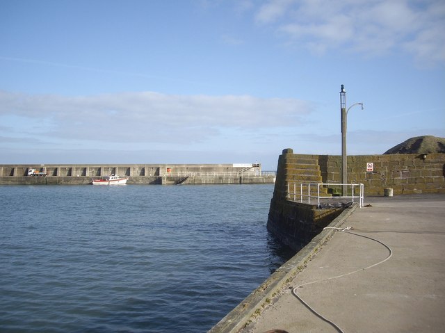 Breakwater and outer harbour at Stonehaven