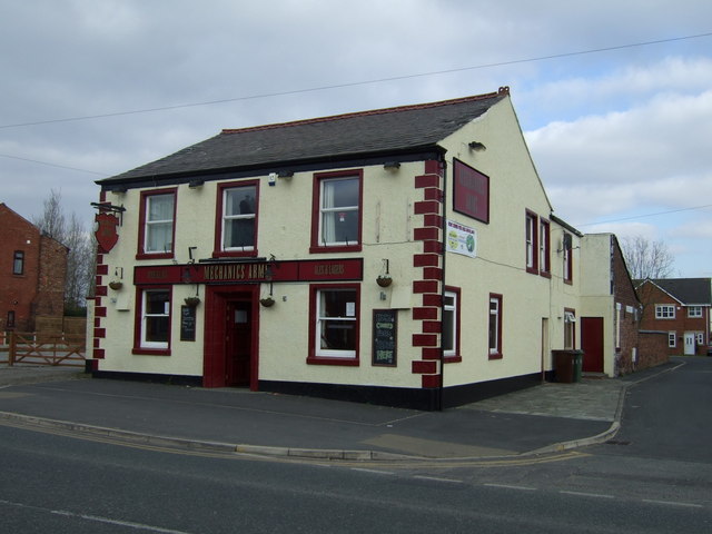 The Mechanics Arms pub © JThomas :: Geograph Britain and Ireland