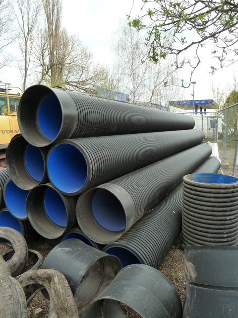 Droitwich Canal Restoration - pipes