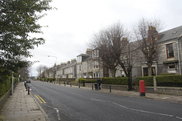 Looking Down Great Western Road The © Bill Harrison Cc By Sa20