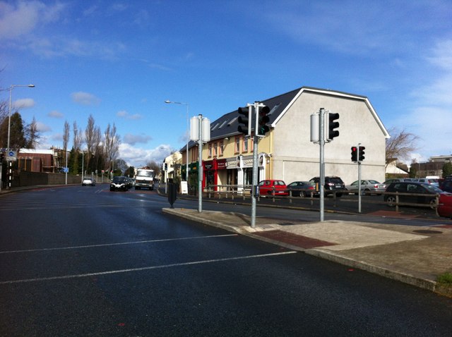 Pottery Road intersection with Rochestown Avenue