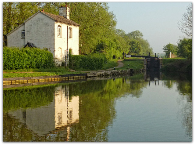Duke's Lock on the Oxford canal