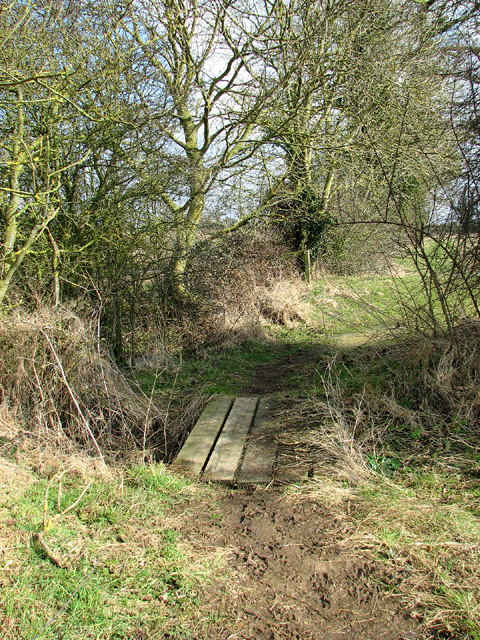 Footbridge on path from Seething to Birch Way in Mundham
