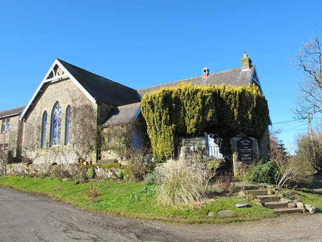 (The former) Yew Tree Chapel and the Old Sunday School