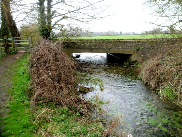 Road to Ewen crosses the River Thames
