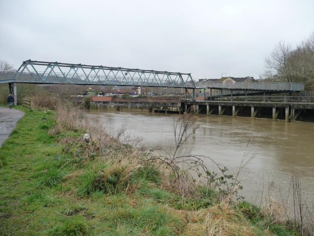 St Anne's footbridge, from downstream