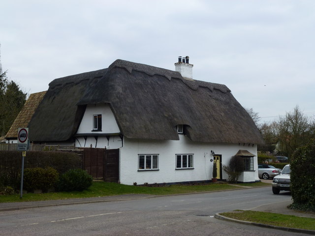 Thatched cottage in Glatton