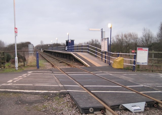 Barrow Haven railway station © Nigel Thompson cc-by-sa/2.0 :: Geograph ...